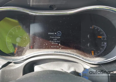 2020 Jeep Grand Cherokee Laredo E 4X4 from USA, damaged, VIN 1C4RJFAG4LC101676